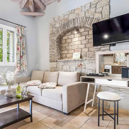 Βίλα Palataki I *